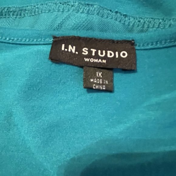 I.N. Studio Woman Short-Sleeved Turquoise Blouse, Size 1X - Picture 6 of 6
